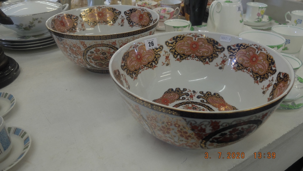 A pair of oriental bowls