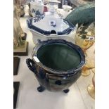 A blue and white tureen and a jardiniere