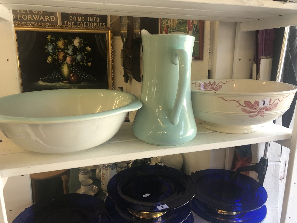 A jug and bowl set plus one other decorative bowl a/f - Image 3 of 5