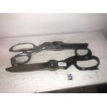 A pair of pinking shears,