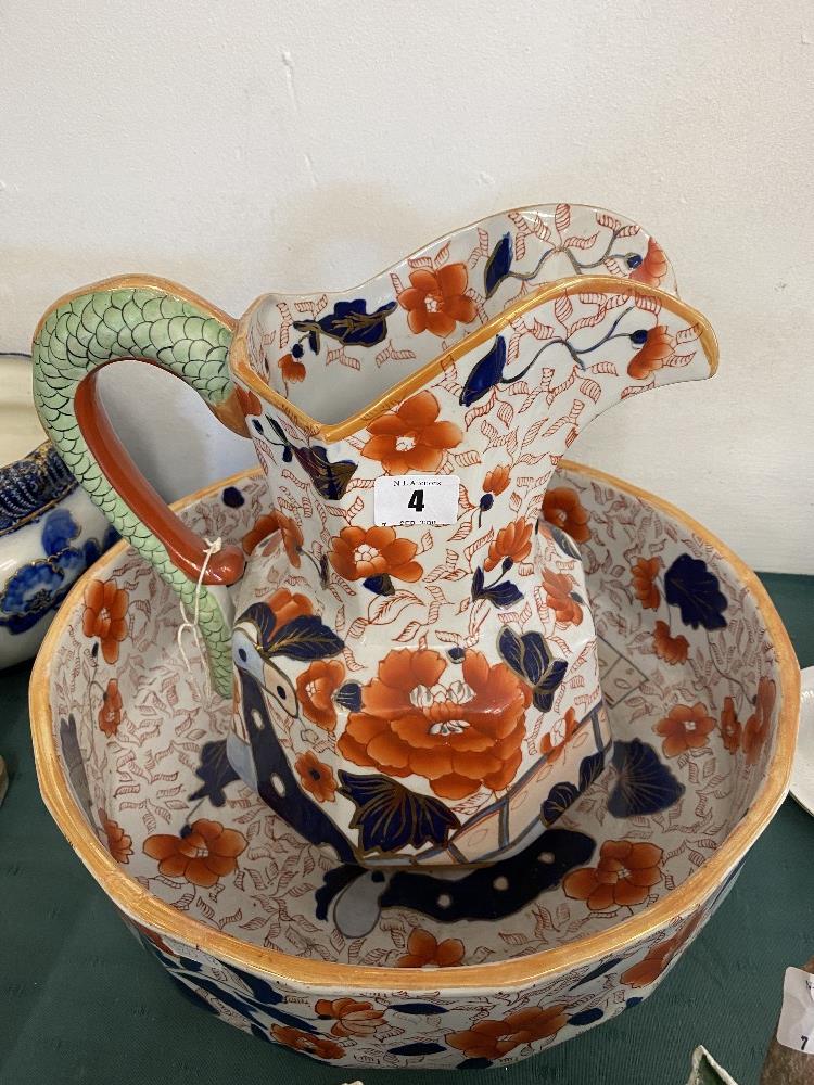 A porcelain jug and bowl set - Image 3 of 3