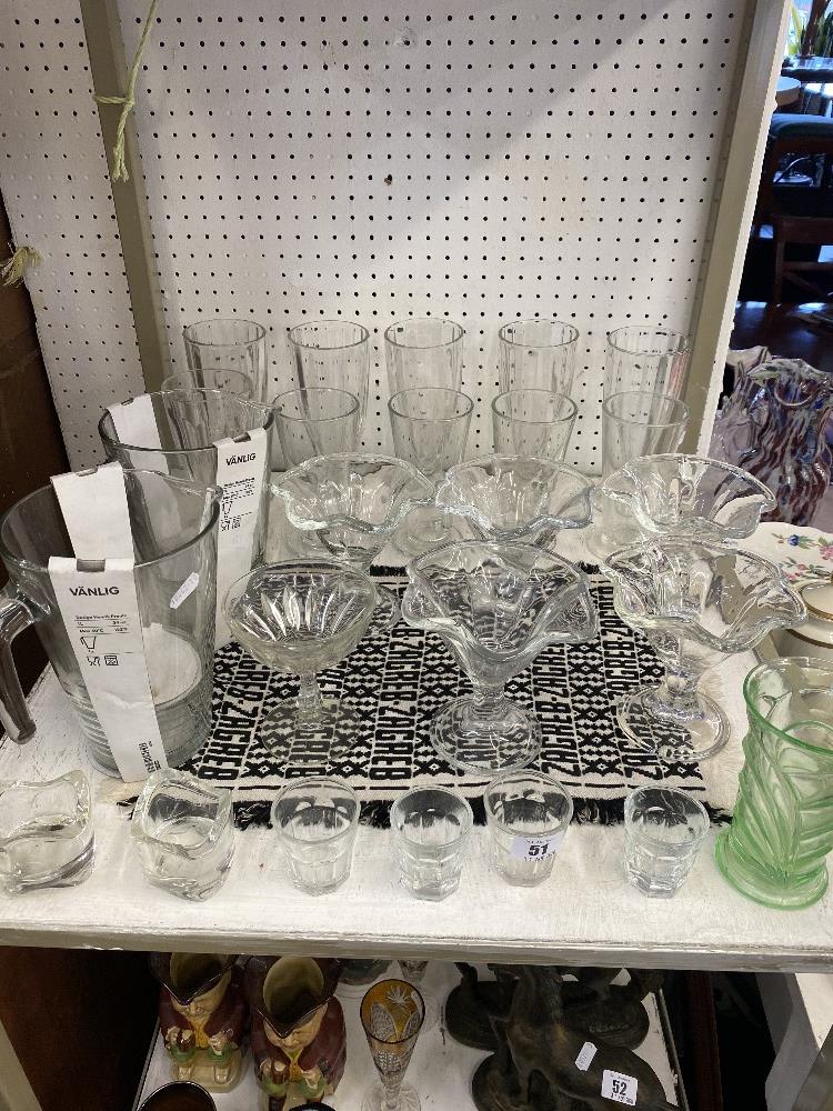 A qty of glassware