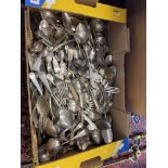 A box of cutlery