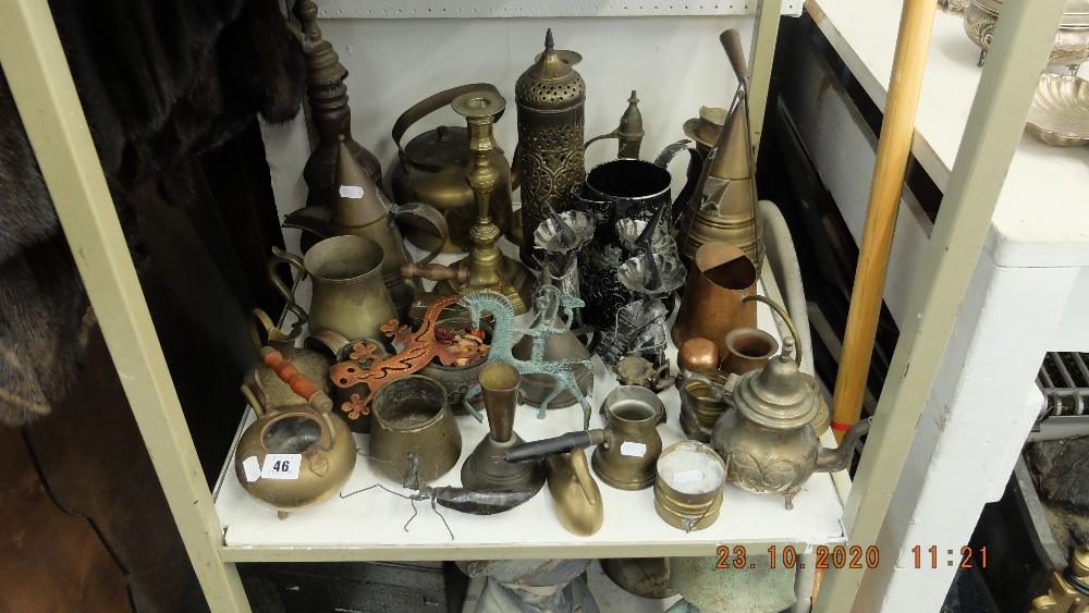 A qty of assorted metalware