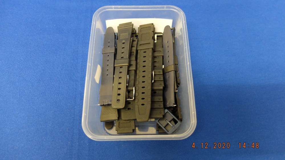 Fifteen assorted rubber watch straps - Image 2 of 3