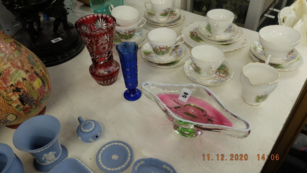 A Murano overlay bowl, vase etc.