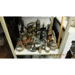 A qty of assorted metalware