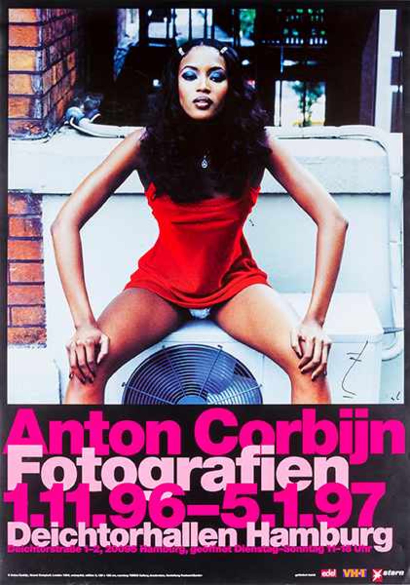 Corbijn, Anton. Naomi Campbell. Plakat zu der Ausstellung in den Deichtorhallen Hamburg 1996/97.