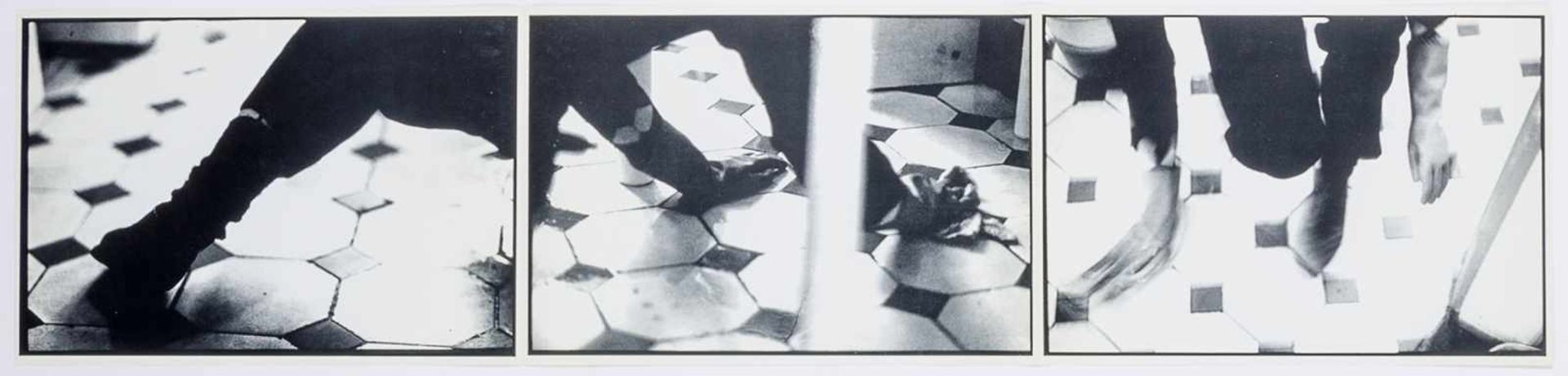 Templin, Susa. Putzen. Leporello mit 9 Photographien auf Afga-Baryt. 1 Photo verso signiert, datiert - Bild 2 aus 4