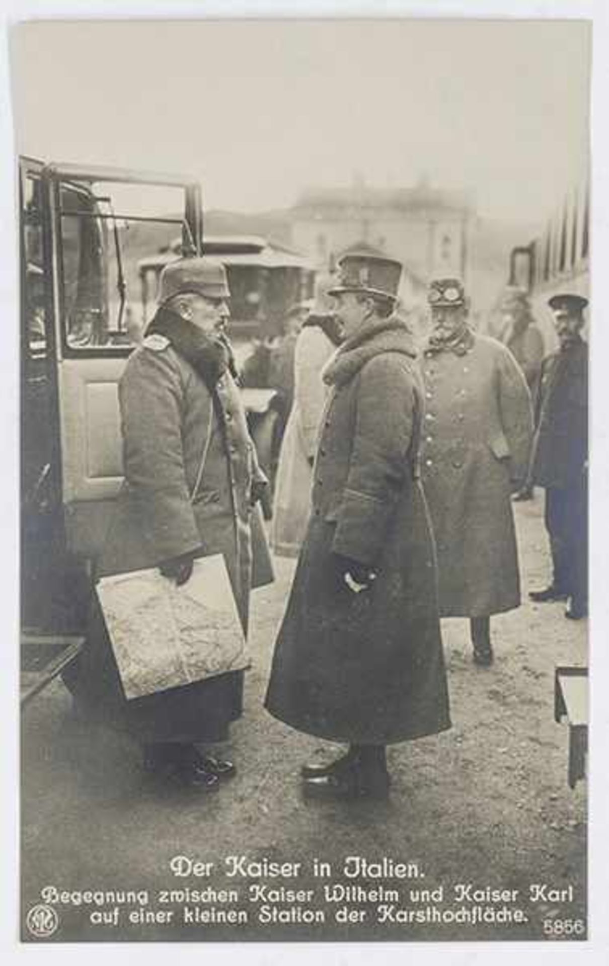 Varia - Weltkrieg 1914-1918 - - Zwei Alben aus dem Ersten Weltkrieg. Mit 204 Photopostkarten. - Bild 3 aus 5
