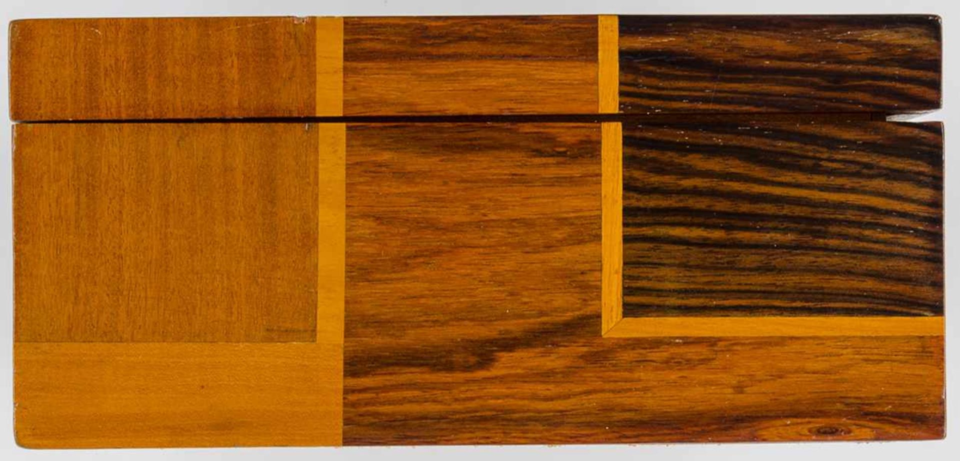 Art-Déco - - Deckelkasten. Rechteckiger Holzkorpus, geometrisches Bandmuster aus Palisander, - Bild 5 aus 7