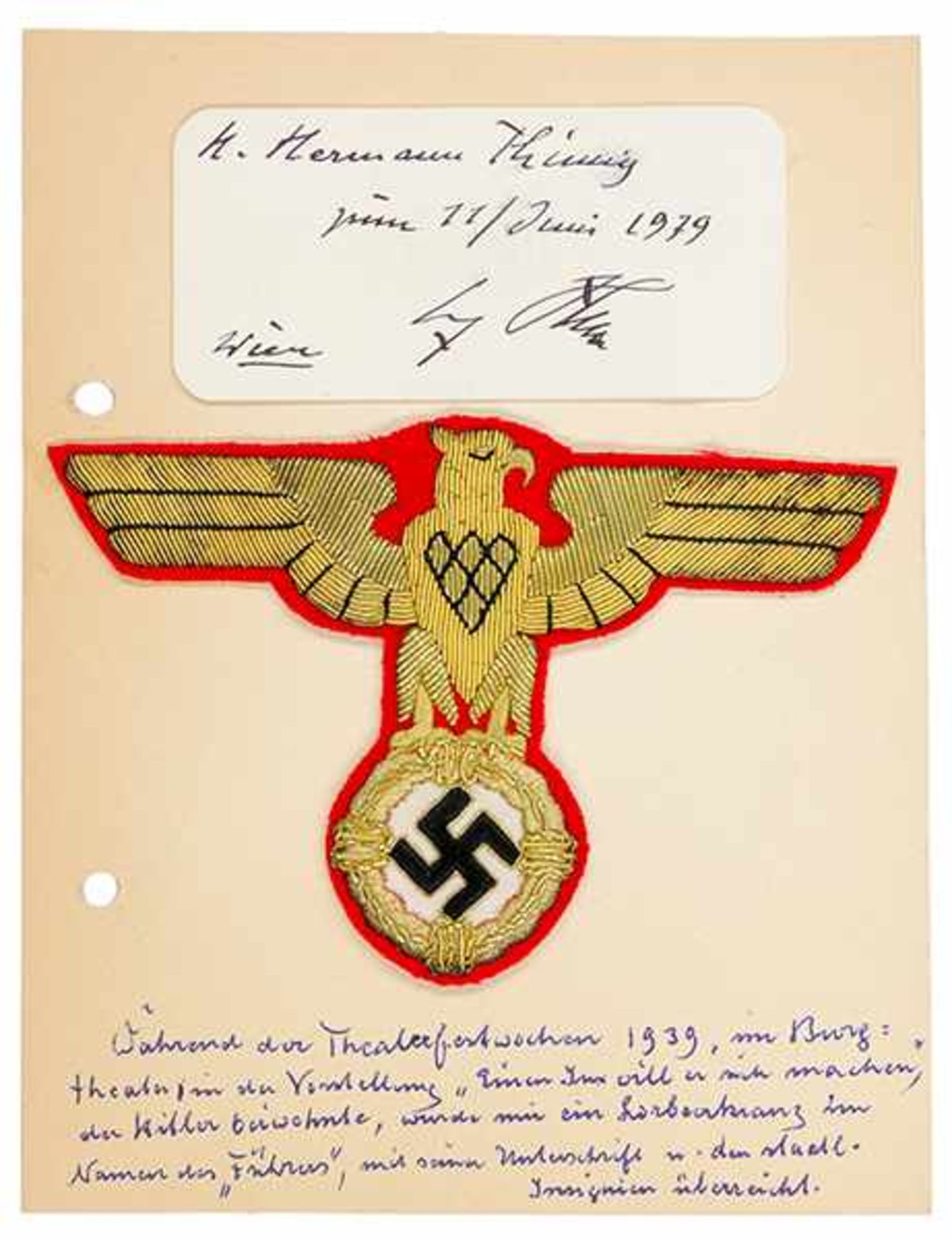 Nationalsozialismus - - Hitler, Adolf. Goldgesticktes Emblem mit den Insignien des Reiches.