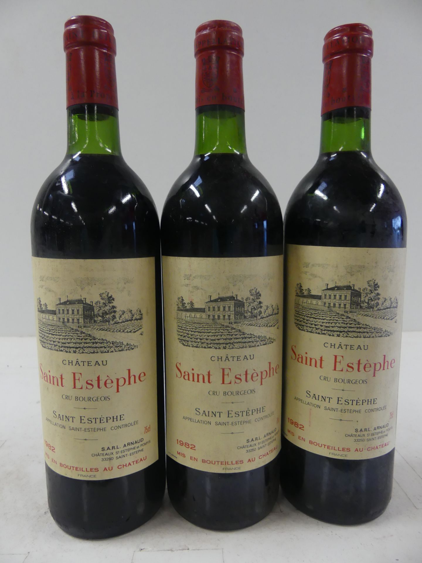 3 Château St Estèphe St Estèphe Cru Bourgeois 1982 -