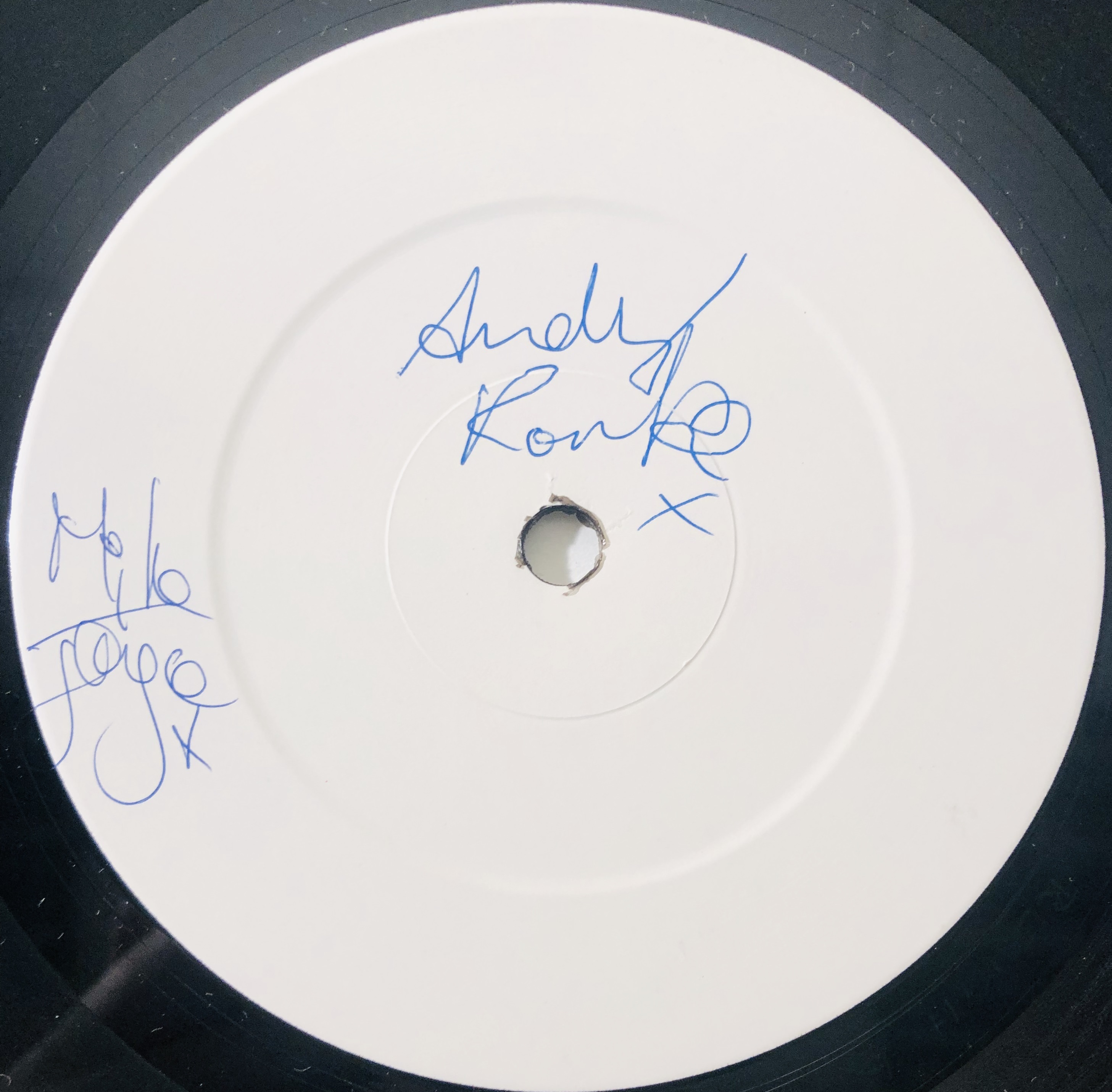 THE SMITHS SIGNED WHITE LABEL. - Image 2 of 3