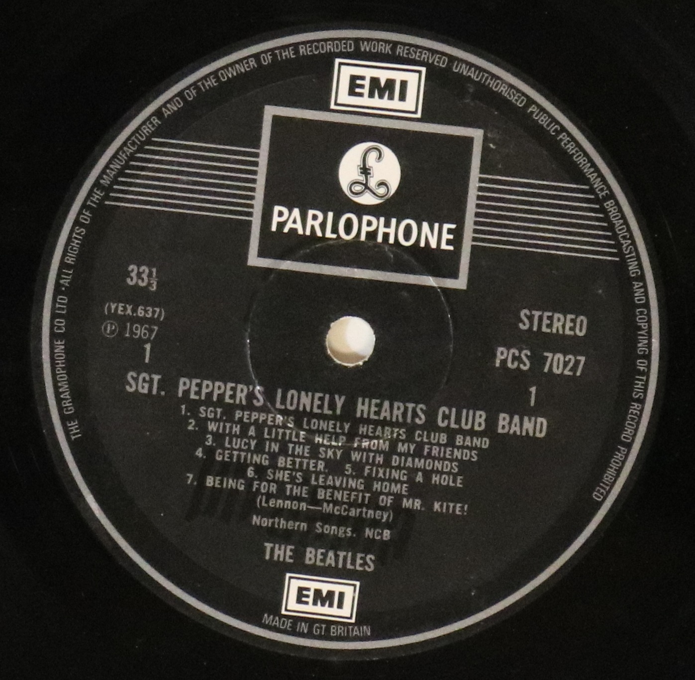 THE BEATLES - SGT PEPPER'S LONELY HEARTS CLUB BAND LP (IRISH EMERALD CONTRACT PRESSING - PCS 7027). - Image 3 of 4