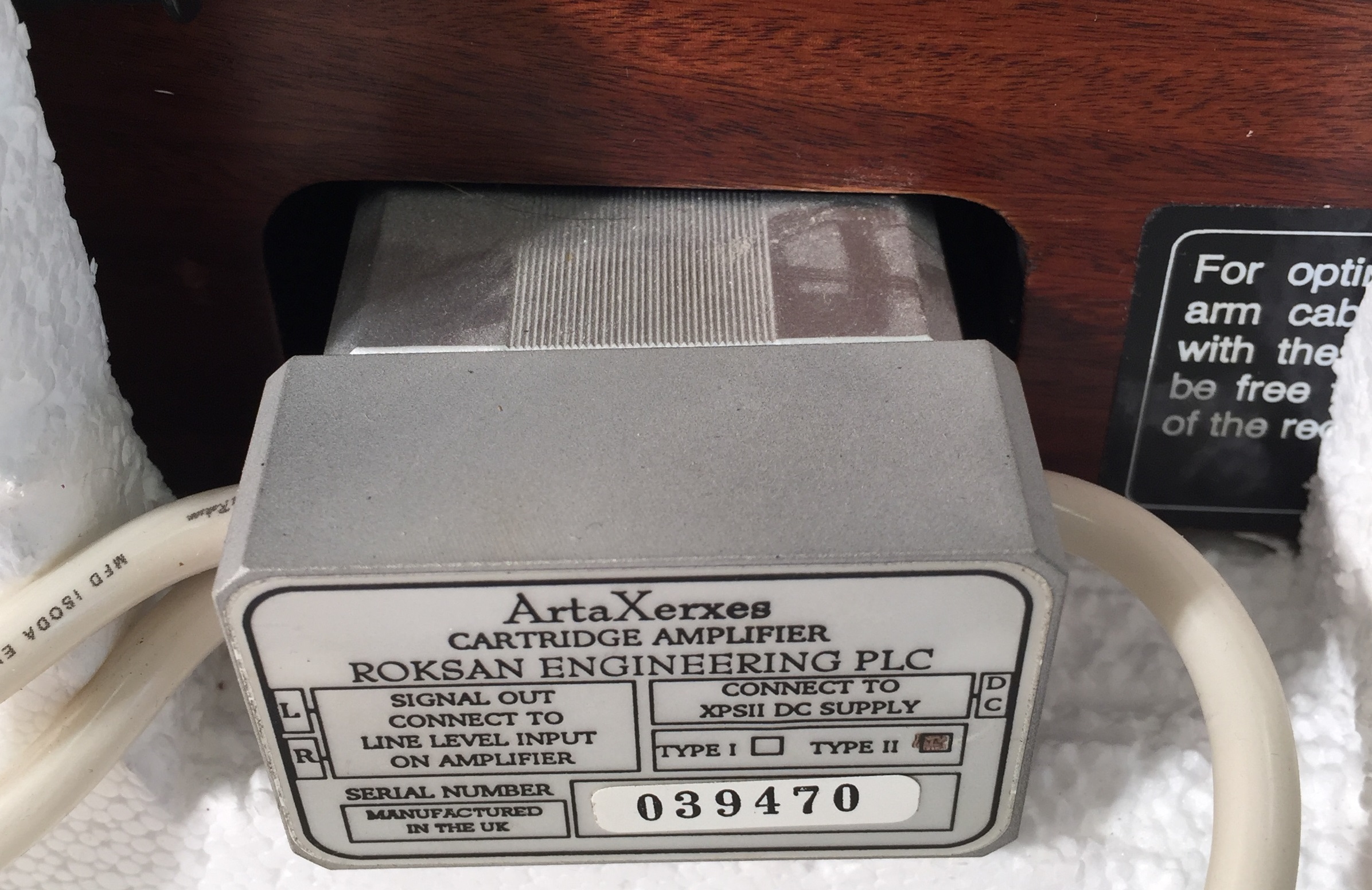 ROKSAN XERXES TURNTABLE. A Roksan Xerxes turntable with Artemis tonearm. - Image 2 of 8