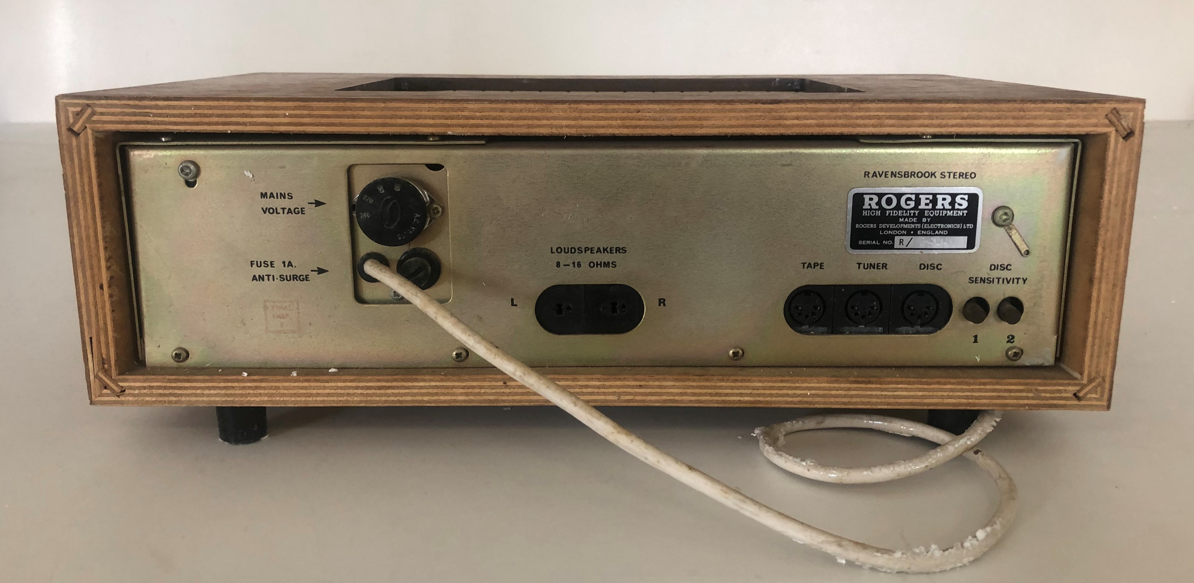 ROGERS RAVENSBROOK STEREO AMPLIFIER. An original Rogers amplifier with original box. - Image 3 of 3