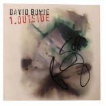 DAVID BOWIE SIGNED CD. A copy of David Bowie ?û 1.