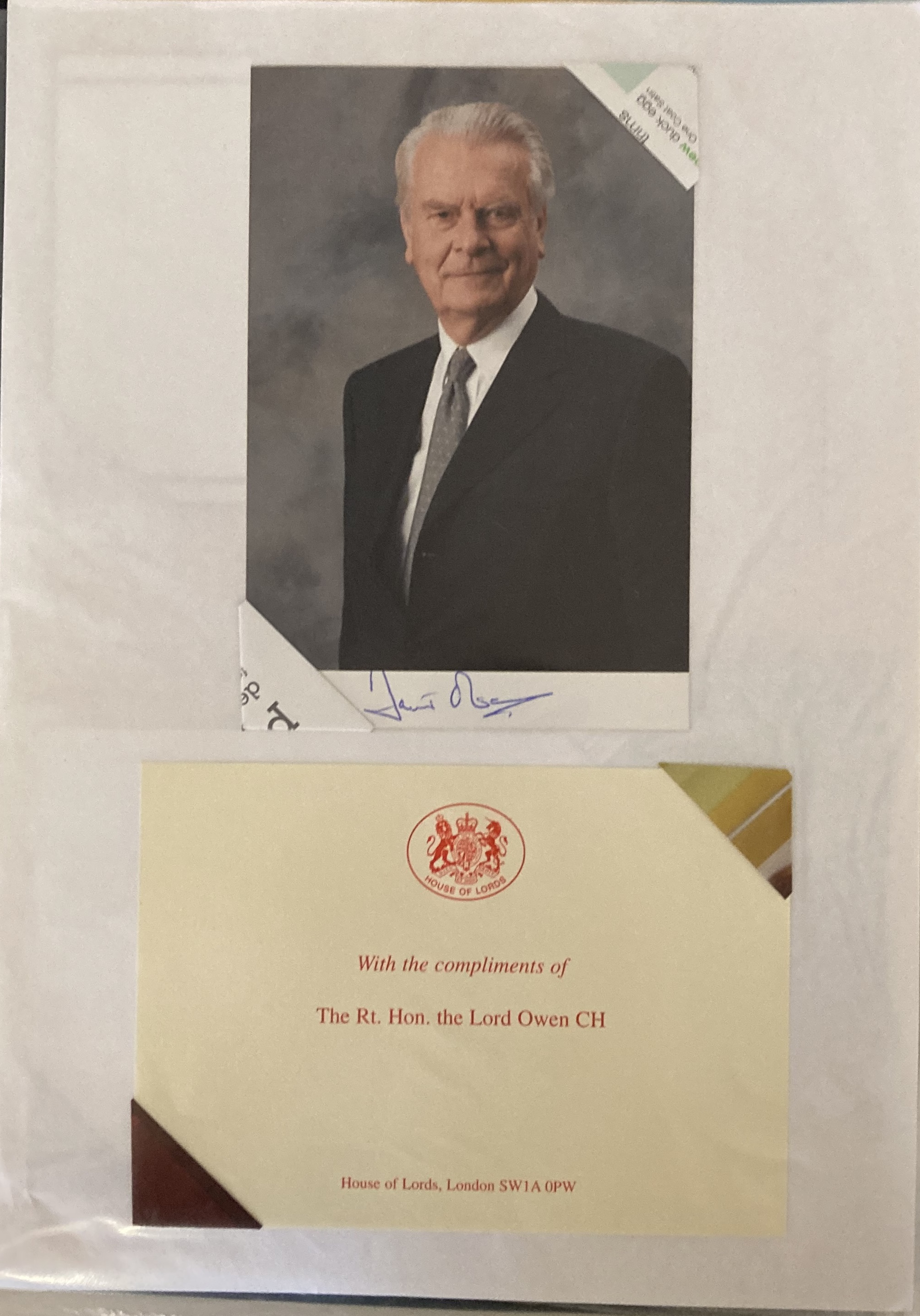 UK AND OTHER POLITICIANS INC DONALD TRUMP - AUTOGRAPHS. - Image 25 of 35