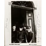 THE JESUS AND MARY CHAIN SIGNED PHOTO.