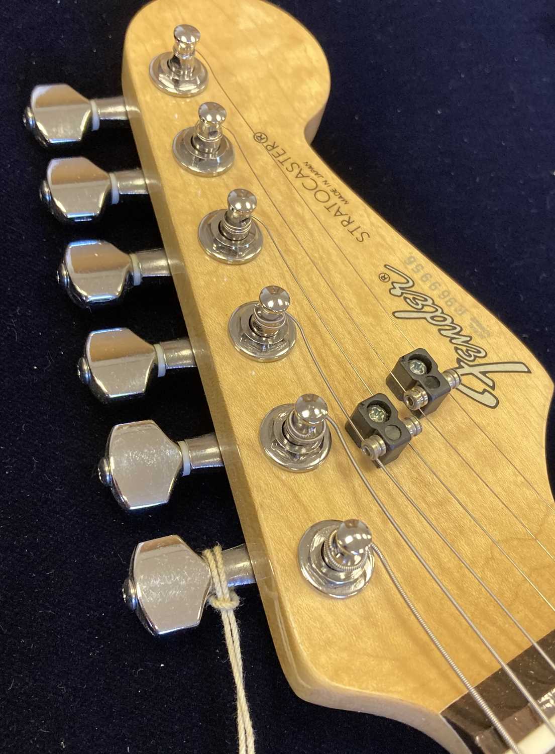 ROLLING STONES LIMITED EDITION FENDER STRATOCASTER - Image 7 of 8