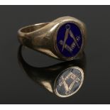 A 9ct gold and enamel masonic ring, size W, 8.95 grams.