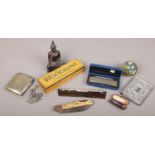 A group lot of collectables to include continental gold mounted Cheroot holder, silver mounted