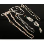 A collection of assorted pearl necklaces, various lengths (approx 24 cm to 62 cm length)