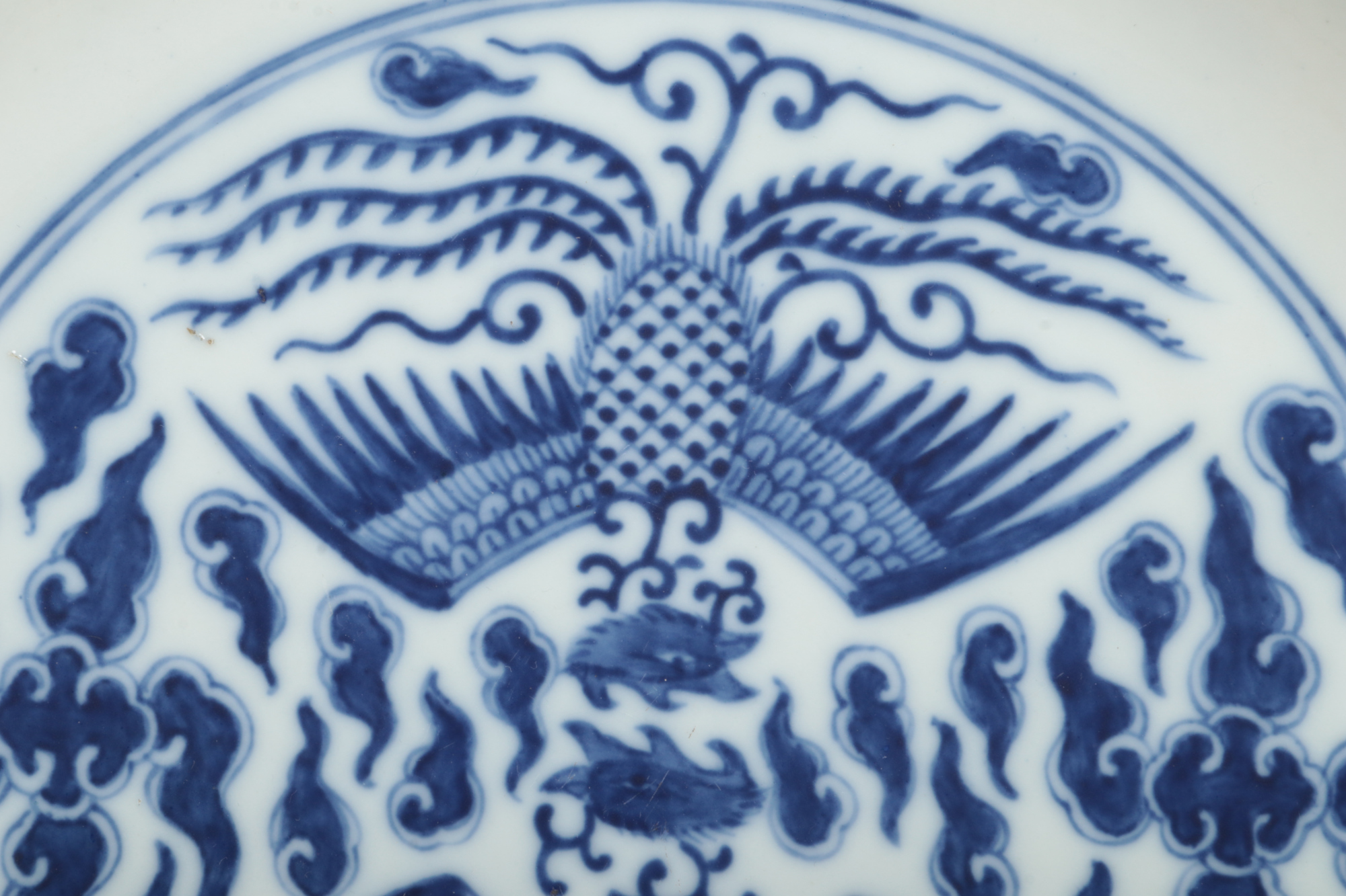 A Chinese Kangxi (1662-1722) blue and white Phoenix dish. Painted in underglaze blue with a pair - Image 3 of 9