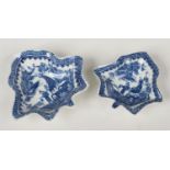 Two Caughley leaf moulded pickle dishes with serrated rims. Printed in underglaze blue with the