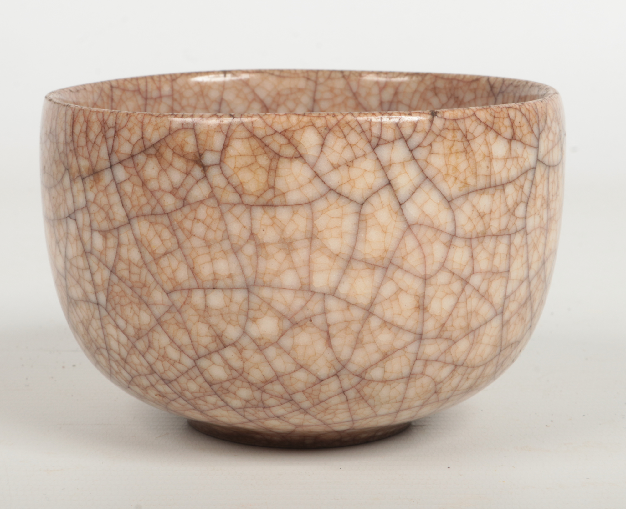 A Chinese Ge type crackle glazed bowl, 11cm diameter. Good condition. No chips, cracks or repair. - Image 3 of 6
