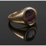 A 9ct gold Blue John signet ring, Size J, 2.84g.