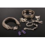 A good quantity of silver jewellery, to include bracelet with heart shape clasp, bangle, albertina