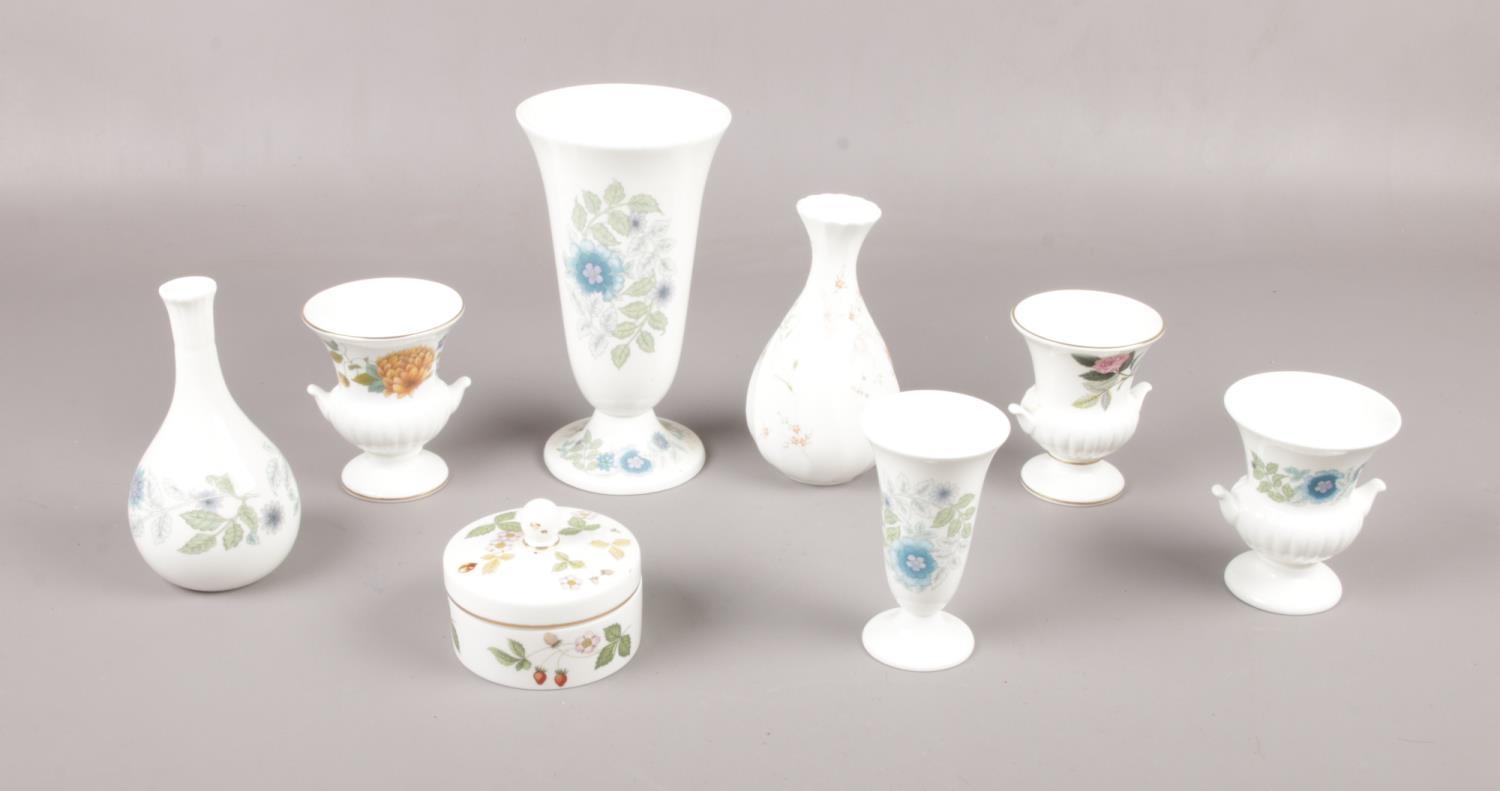 A collection of Wedgwood ceramics, 'Clementine' ' Wild Strawberry' 'campion' , vases, trinkets - Image 2 of 2