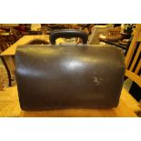 Leather Gladstone type bag