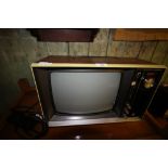 Murphy vintage portable TV, Murphy Bakelite radio and 4 other items