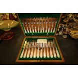 Set of 12 Victorian fish knives & forks, cased