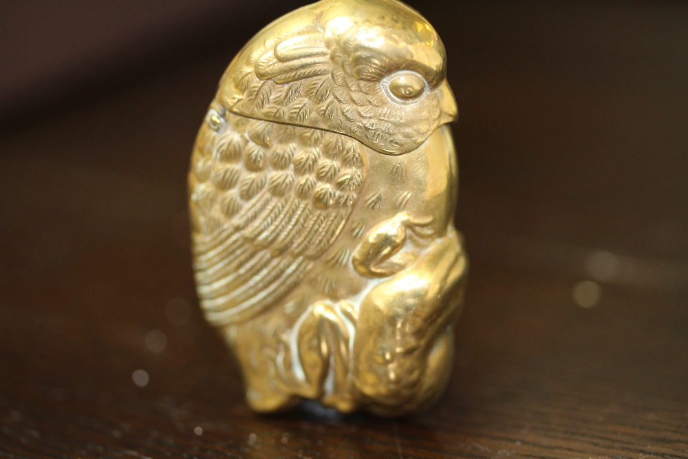 Early 20th Century embossed brass bird and toad vesta case - Image 3 of 4