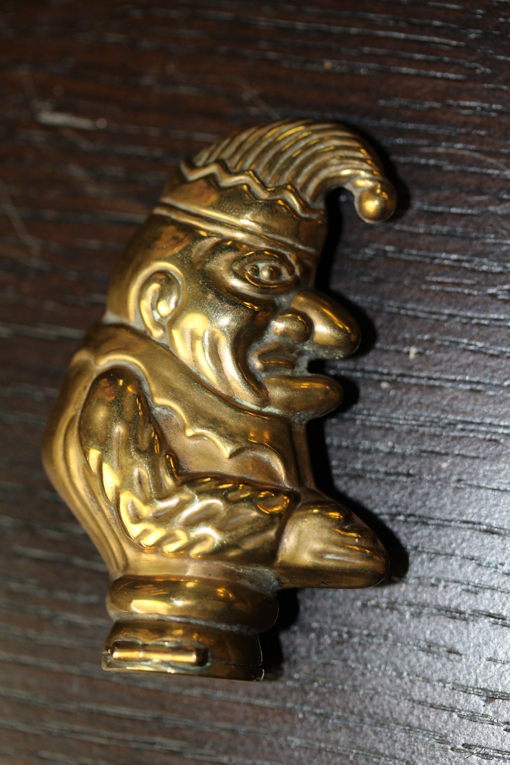 Early 20th Century embossed brass Mr Punch vesta case - Image 2 of 2