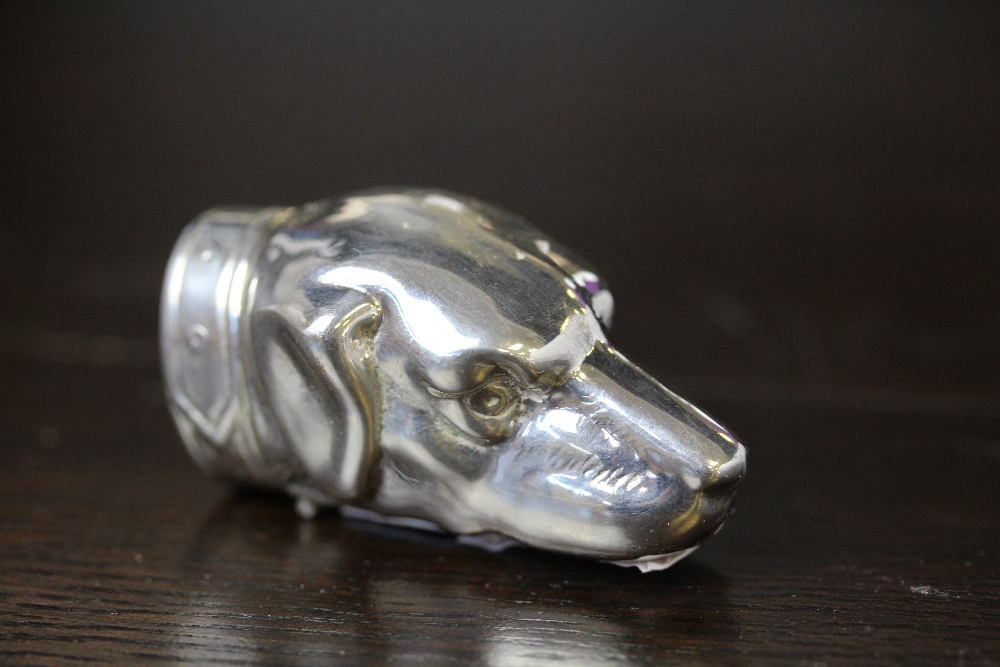 Silver 'Dog Head' vesta case with integral striker, marked 925, 34 grams