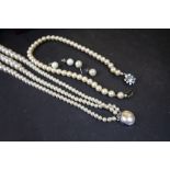 2 faux pearl necklaces & 2 pairs faux pearl earrings