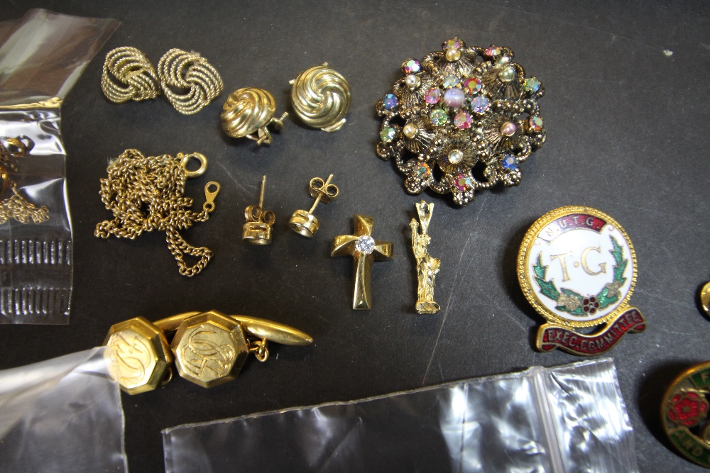 Misc yellow metal & costume jewellery - Image 4 of 5