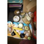 Quantity of dressing table wares