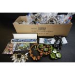 Box of mixed jewellery