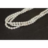 3 strand pearl necklace