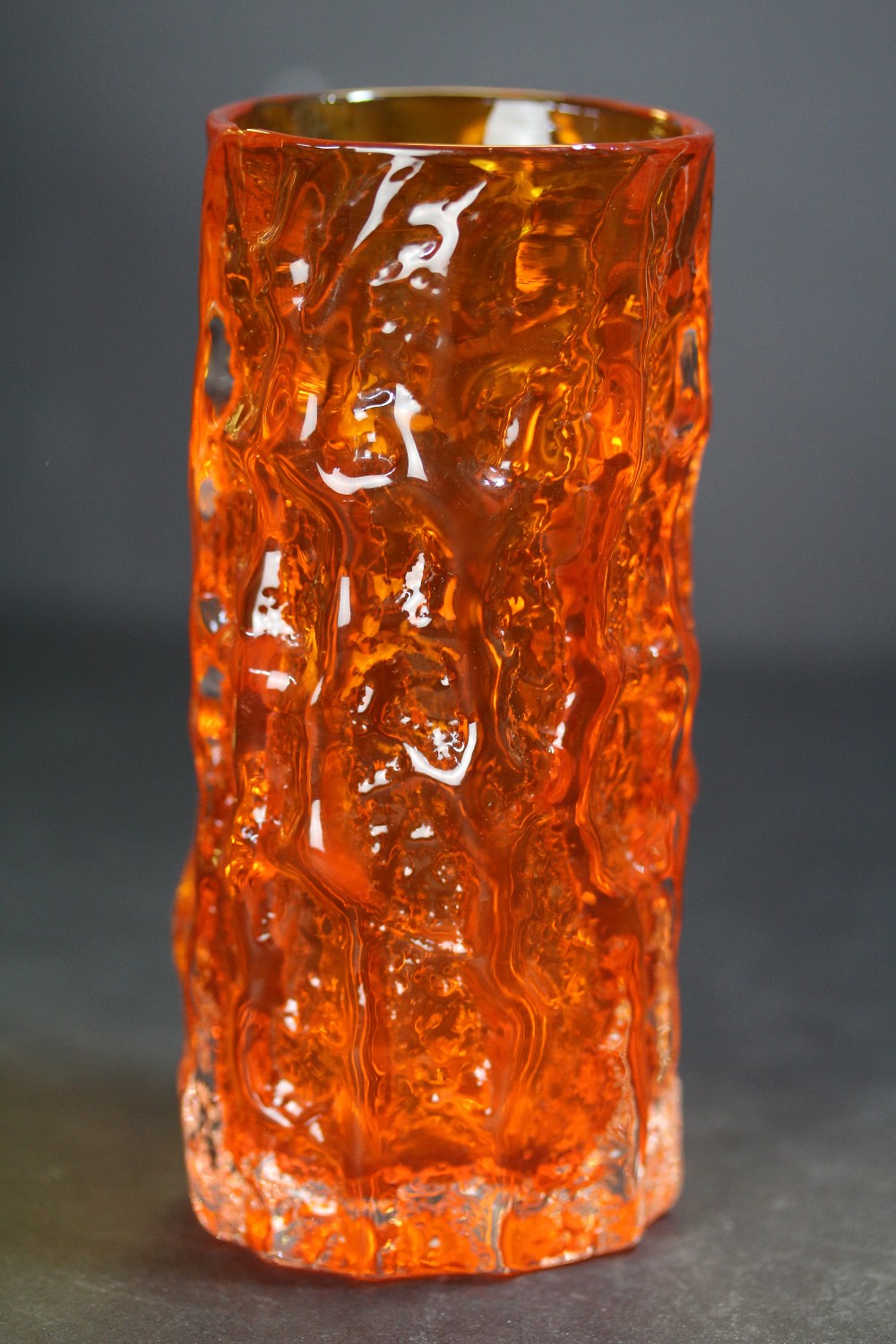 Whitefriars vase "Tangerine' bark