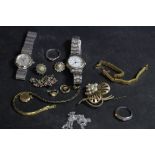 Mixed selection of ladies jewellery