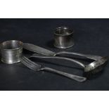 Silver napkin rings, sifting spoon etc 144grams gross