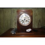 Mantel clock