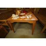 Golden Oak 'Broadway' Dining Table